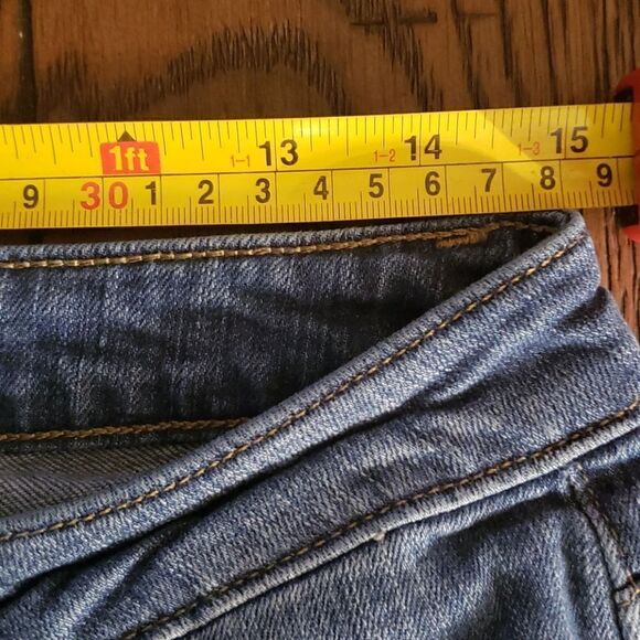 Michael Kor Distressed relaxed Jeans‼️ Size 4 - Picture 8 of 8